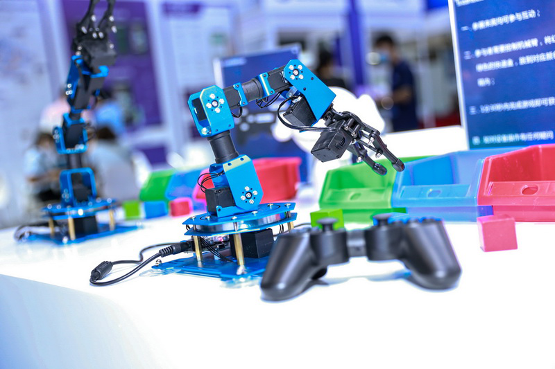 世荣智慧服务 科技驱动未来，技术服务引领新篇章